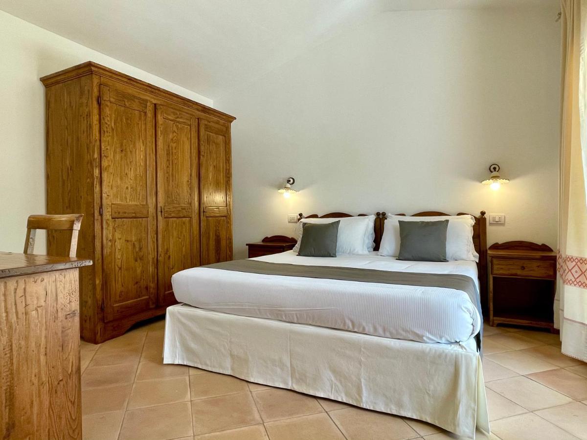 Punta D'Acu Country Resort Arzachena Ngoại thất bức ảnh