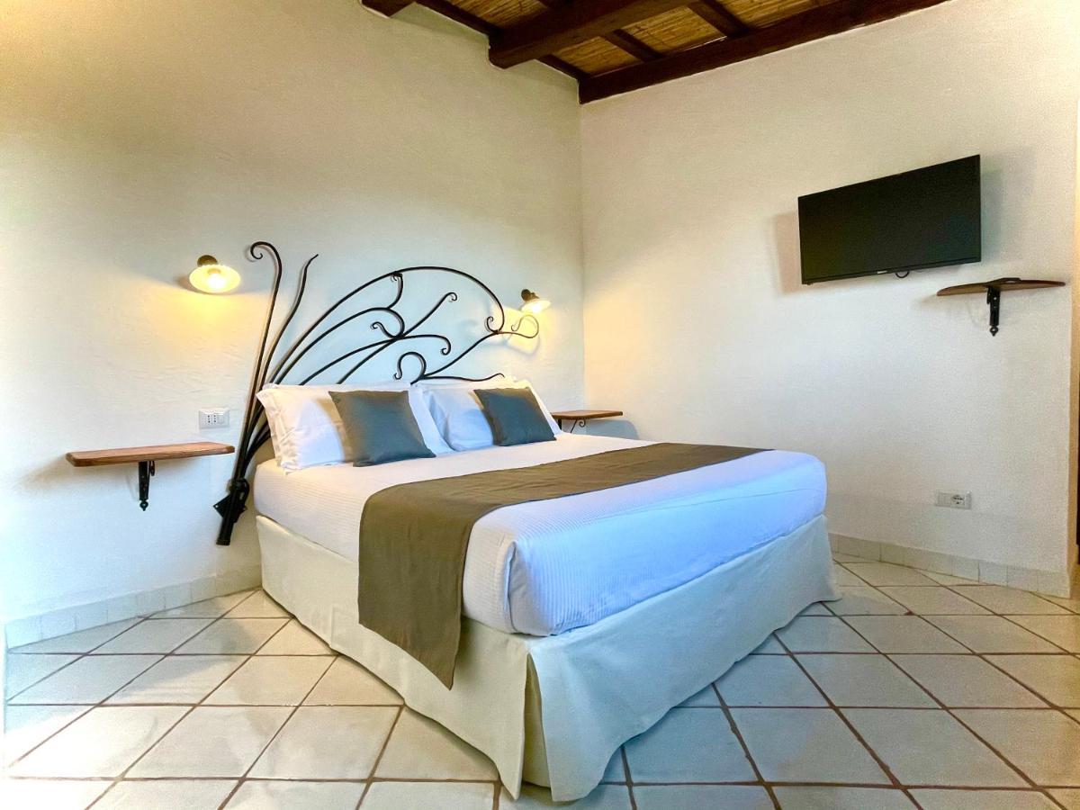 Punta D'Acu Country Resort Arzachena Ngoại thất bức ảnh
